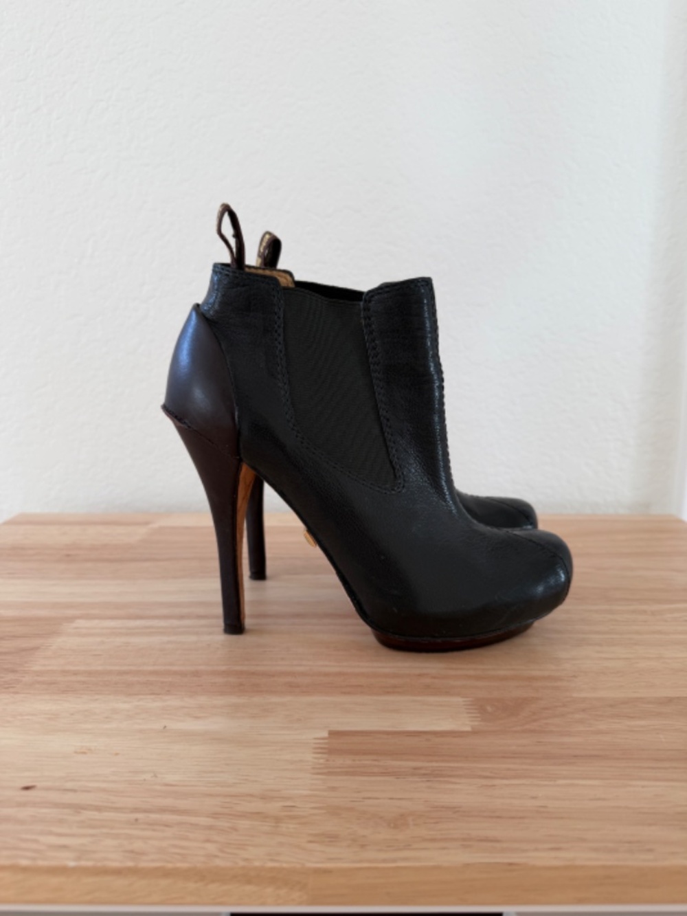 L.A.M.B.~Black Leather Platform Ankle Booties~Size 6M Stiletto Heel - Picture 8 of 10